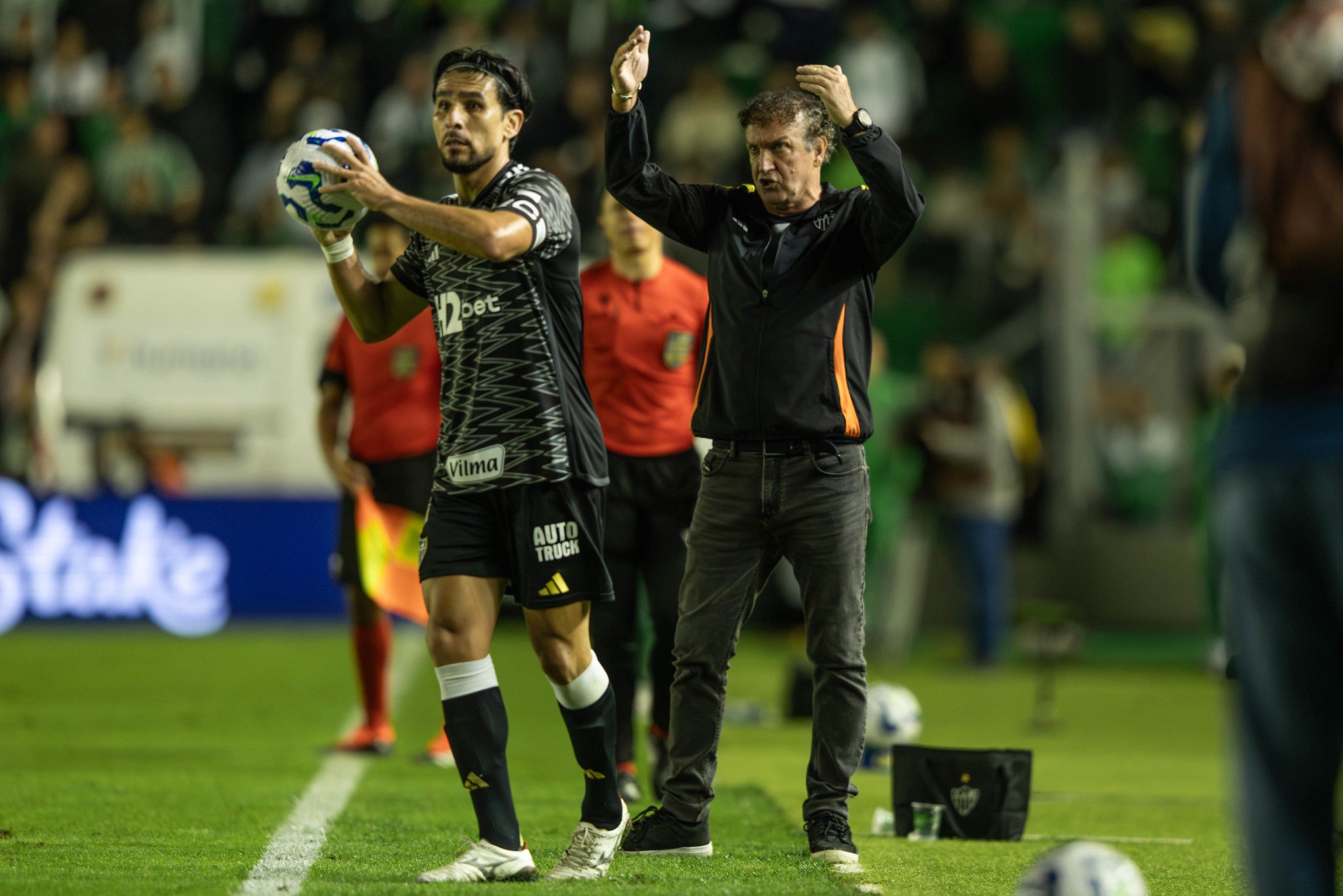 Alonso e Cuca, técnico campeão da Libertadores 2013
