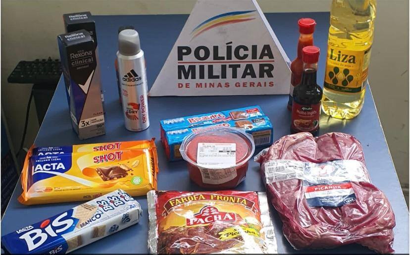 Produtos furtados em supermercado