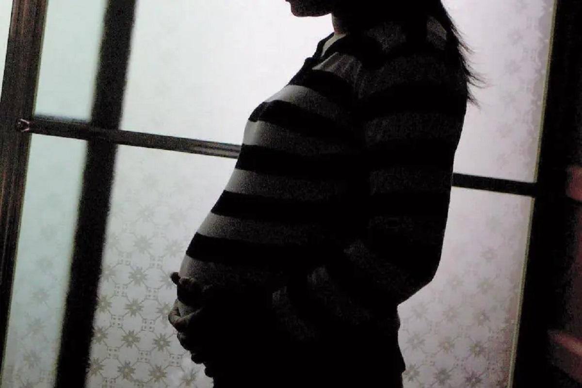 estupro de menina impedida de abortar