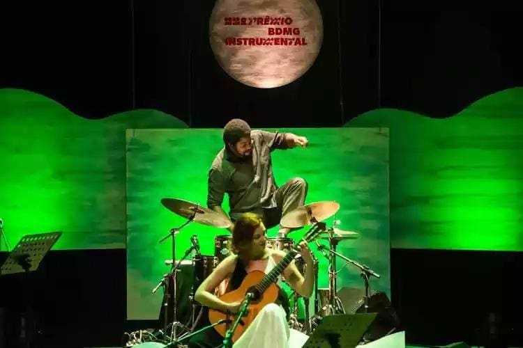 Violonista Ana Clara Guerra e baterista Jack Will, ambos premiados no BDMG Instrumental em 2023