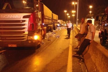 Acidente no Anel Rodoviário com 15 veículos