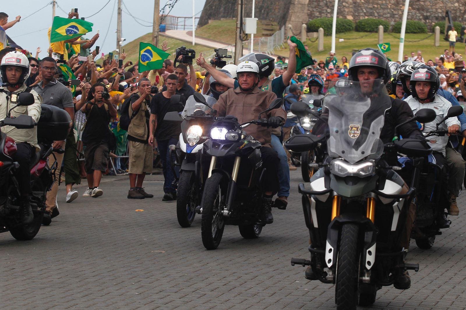 Bolsonaro faz motociata em Salvador neste sábado (2)