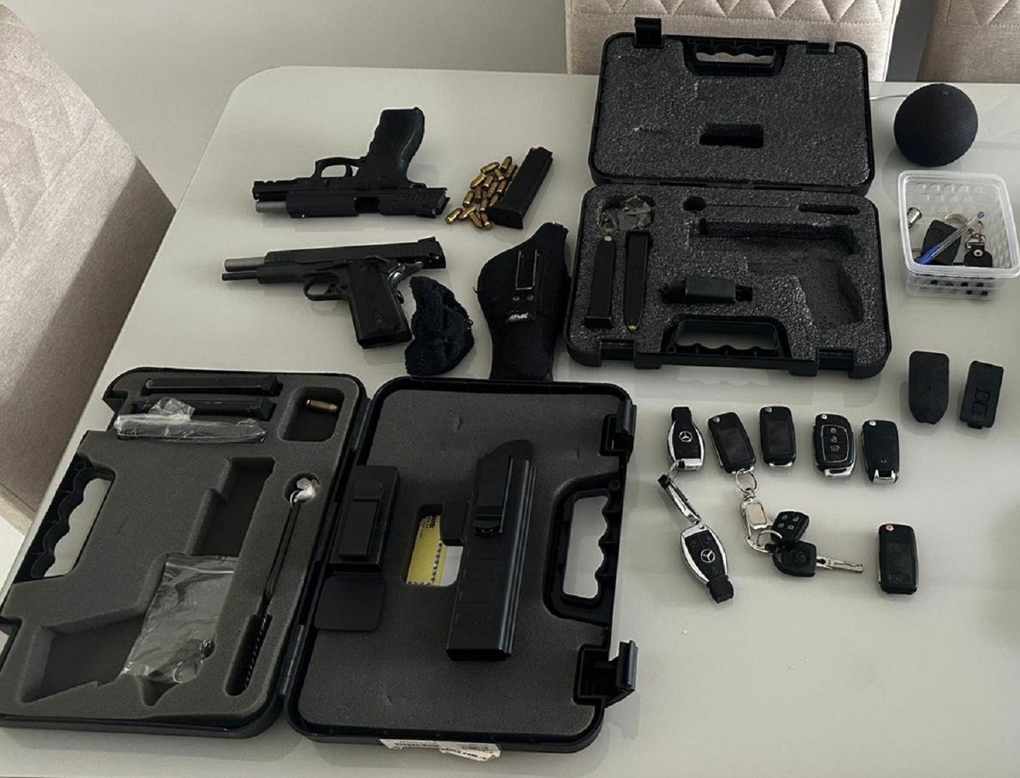 Armas foram apreendidas durante a operação, deflagrada em MG e Espírito Santo