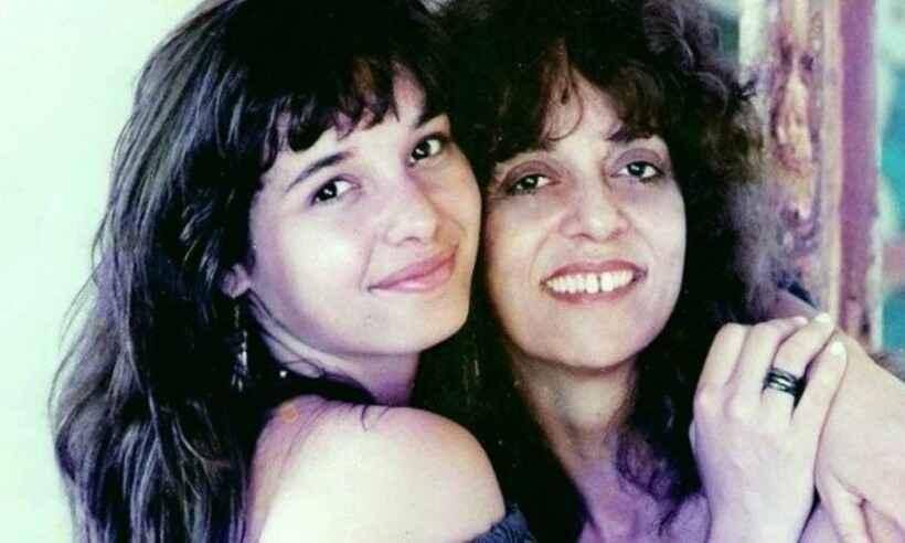 A novelista Glória Perez e a filha dela, Daniella Perez, assassinada em 1992