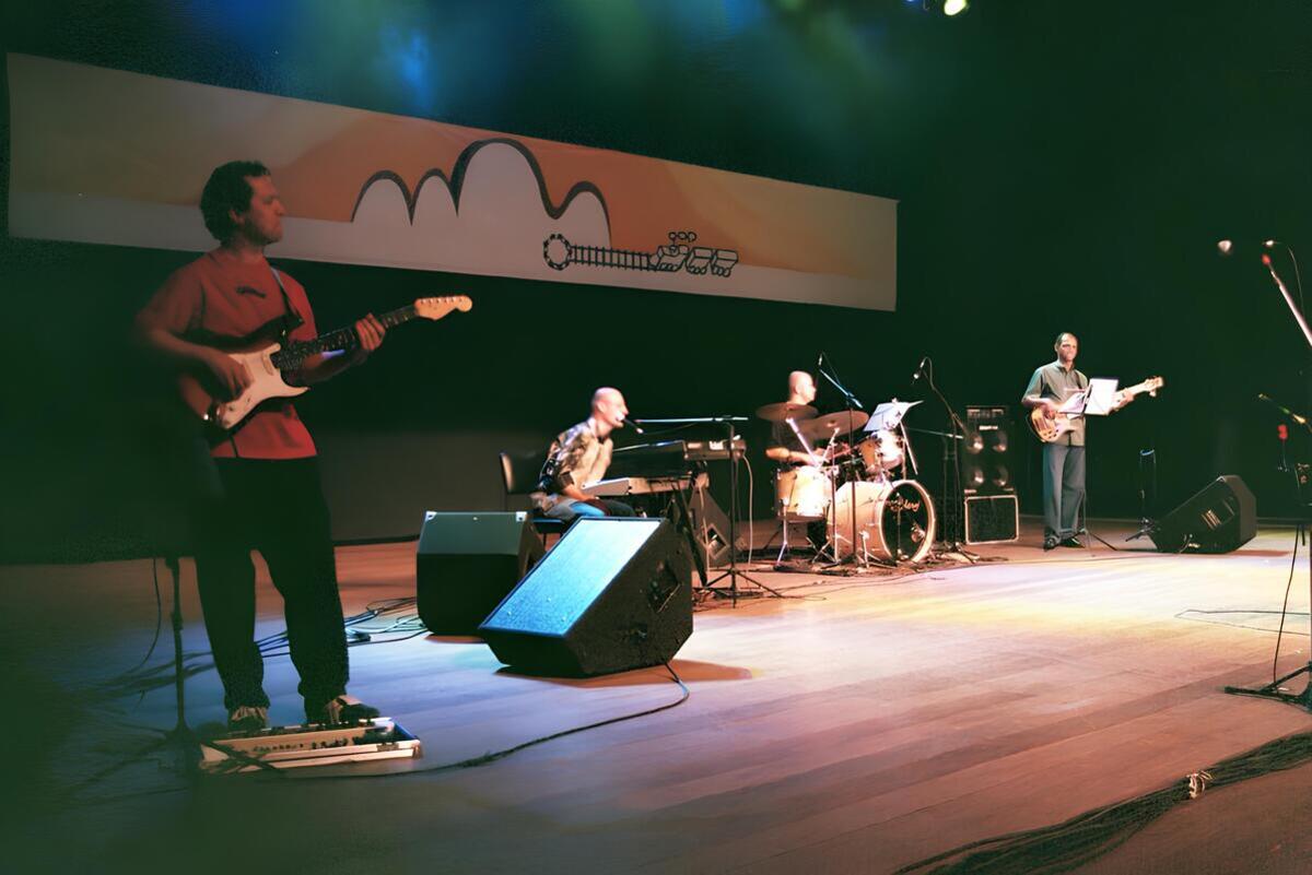 O projeto destaca compositores mineiros; na foto, artistas se apresentando na 1ª edição do Encontro Minas na MPB