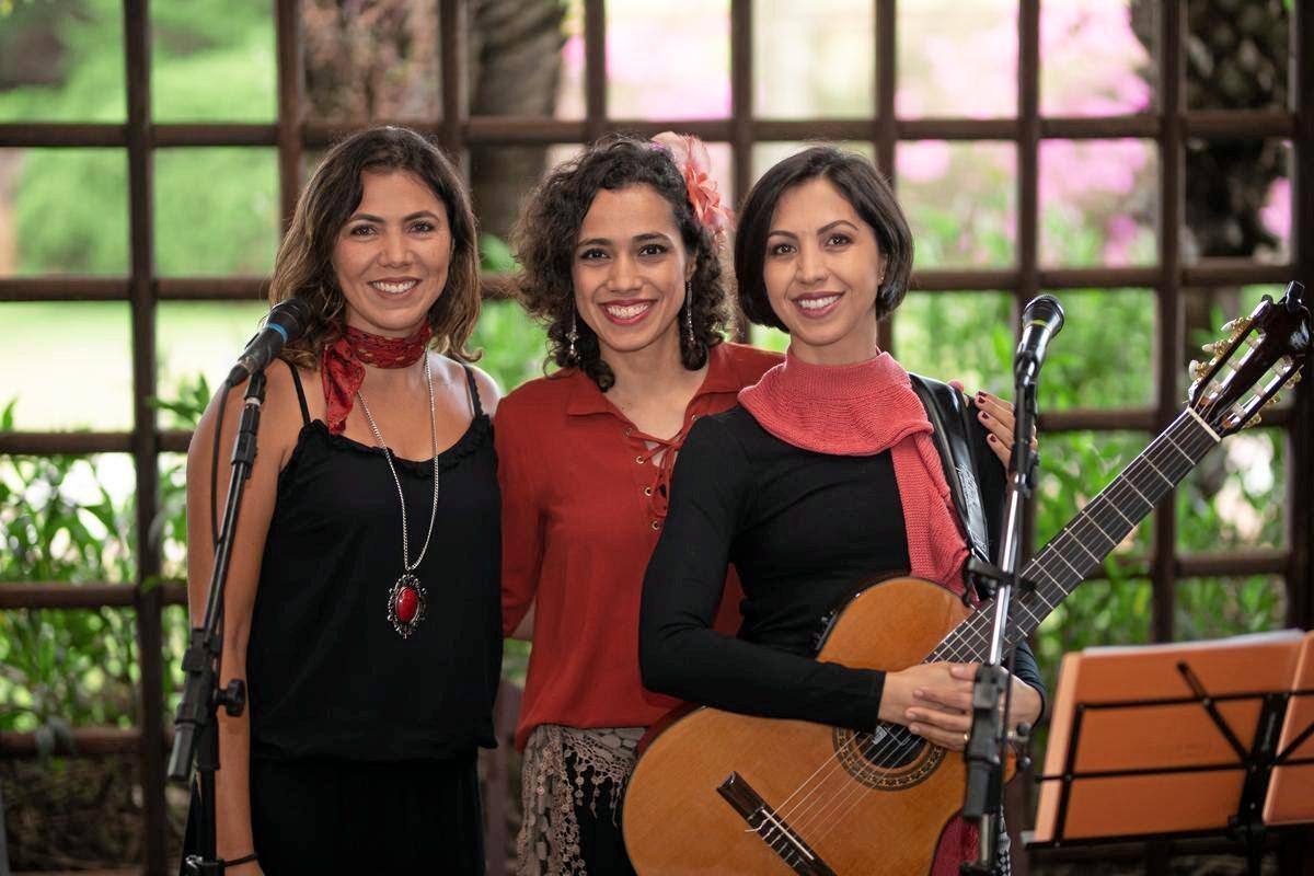 Irmãs fazem show para manter programa de bolsas da Fundação de Educação Artística