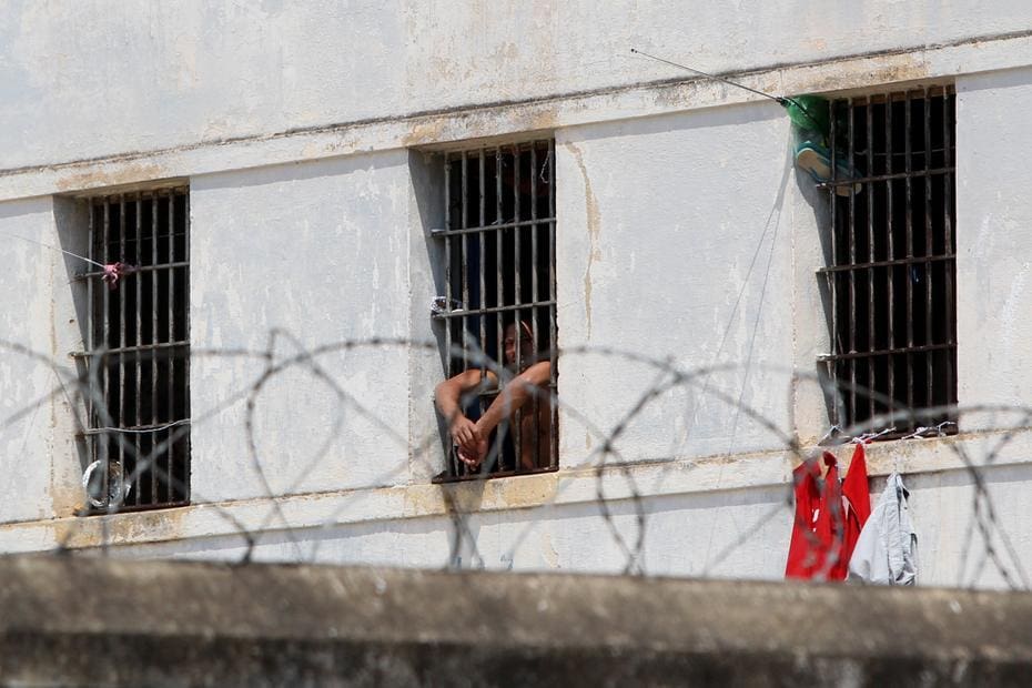 Facções criminosas estão se espalhando pelos presídios do Brasil 