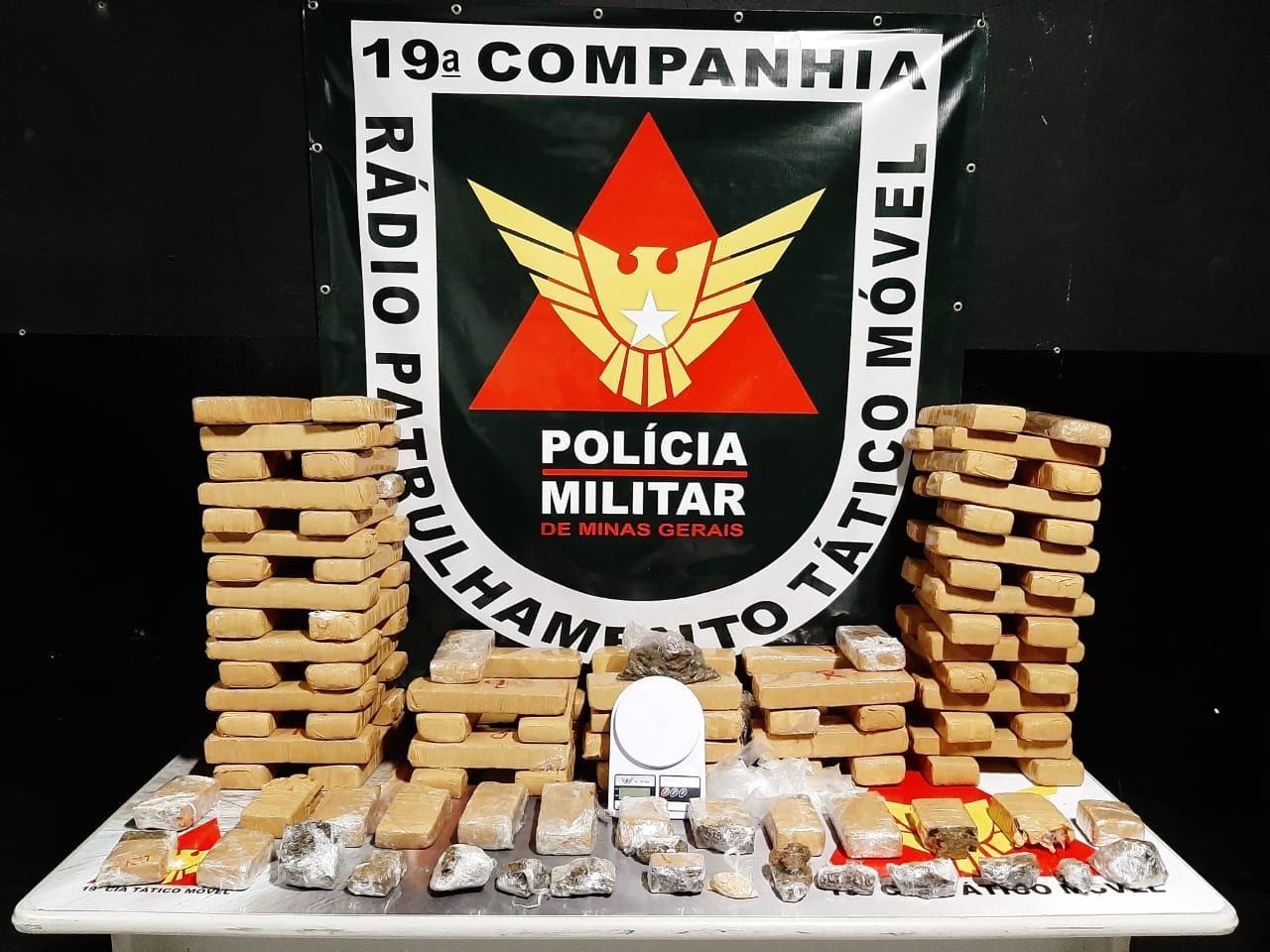 Droga apreendida pela PM