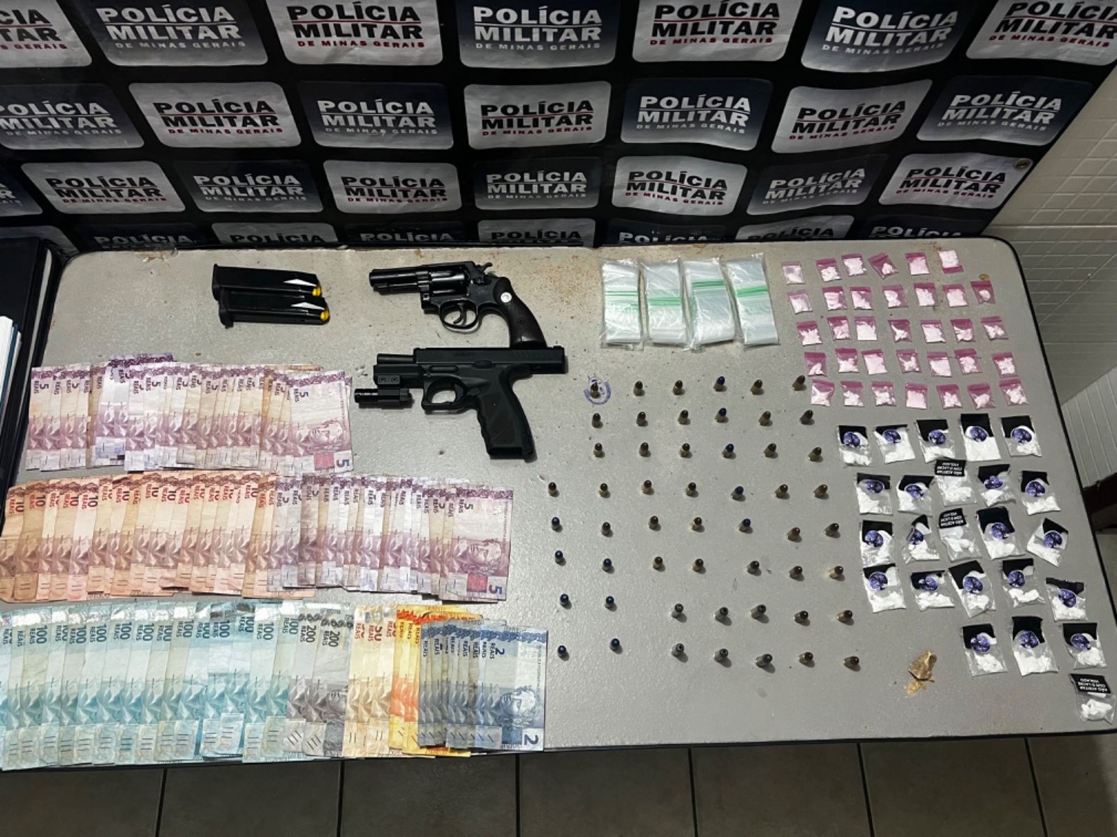 A operação contou com o policiamento ostensivo geral da Polícia Militar Rodoviária e Polícia de Meio Ambiente 
