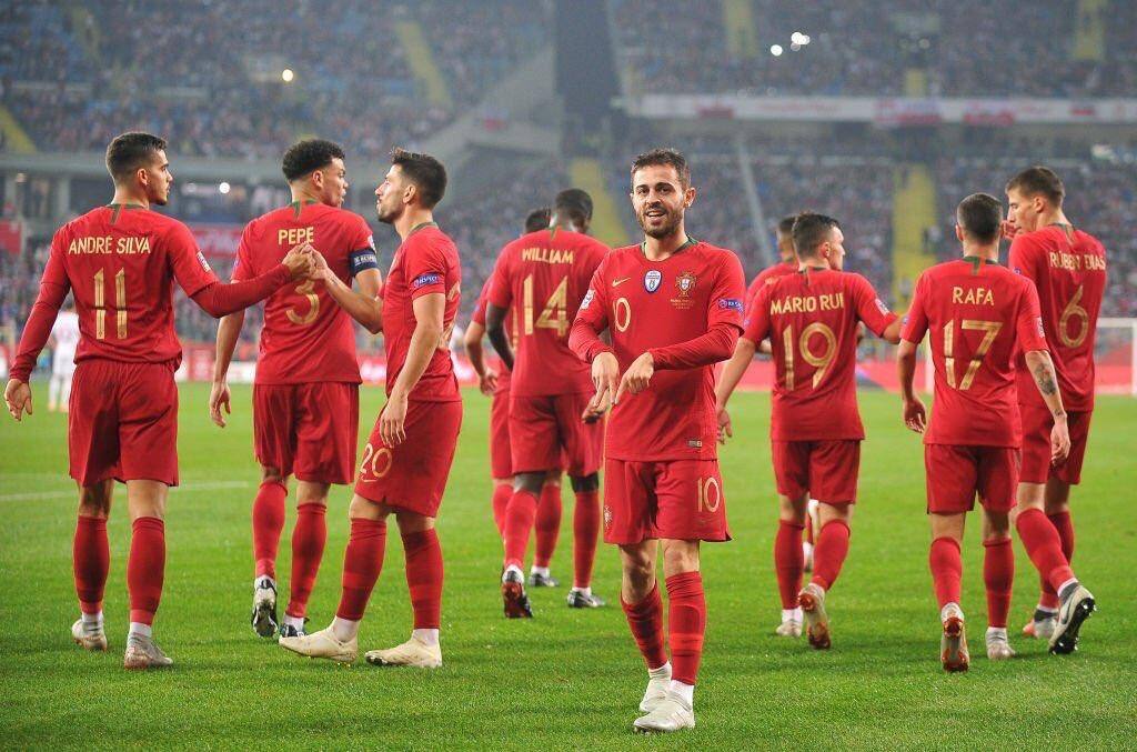 Sem Ronaldo, Portugal bate Polônia e encaminha vaga