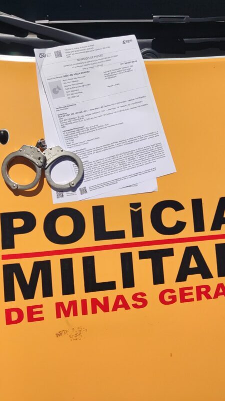Motorista de ônibus é preso durante operação da PM na MGC-135 em Bocaiuva