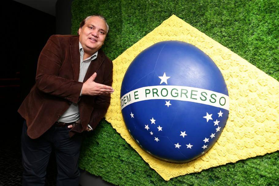 CBF anuncia ex-jogador Branco como coordenador de base da seleção