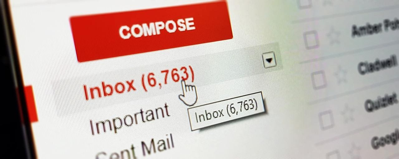 O Gmail está disponibilizando as marcas de verificação a partir desta quarta (3), e estará visível para todos os usuários em até três dias