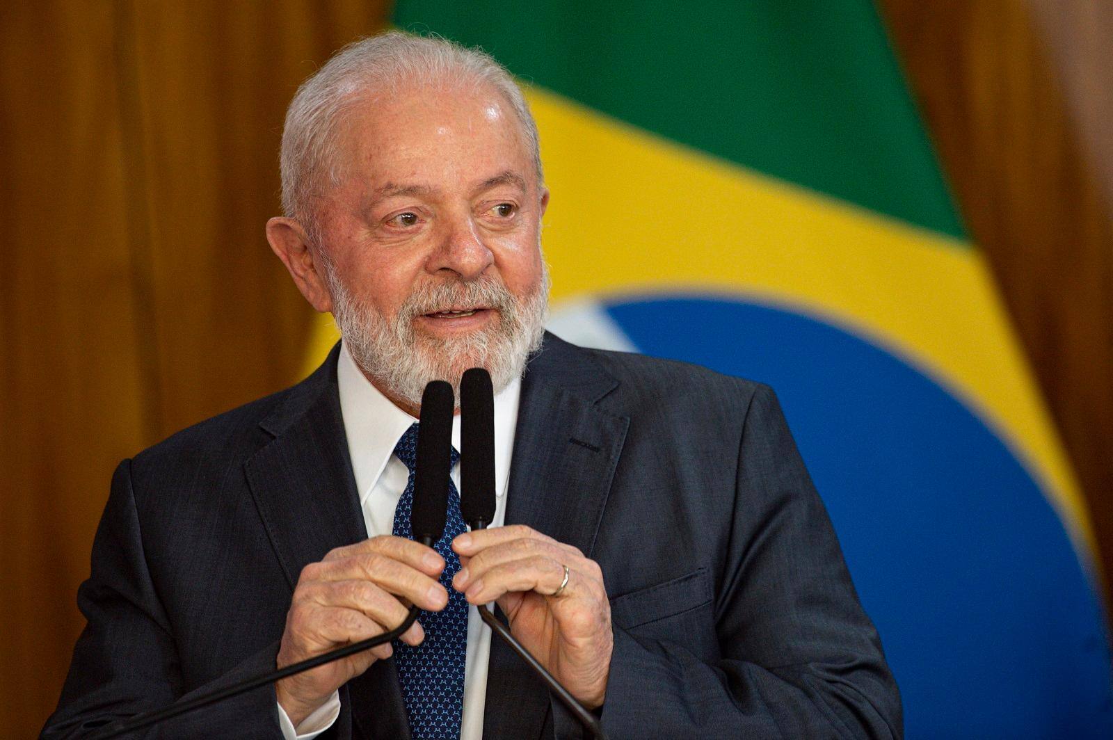 A sanção da retomada de obras inacabadas foi feita a portas fechadas pelo presidente Lula no Palácio do Planalto