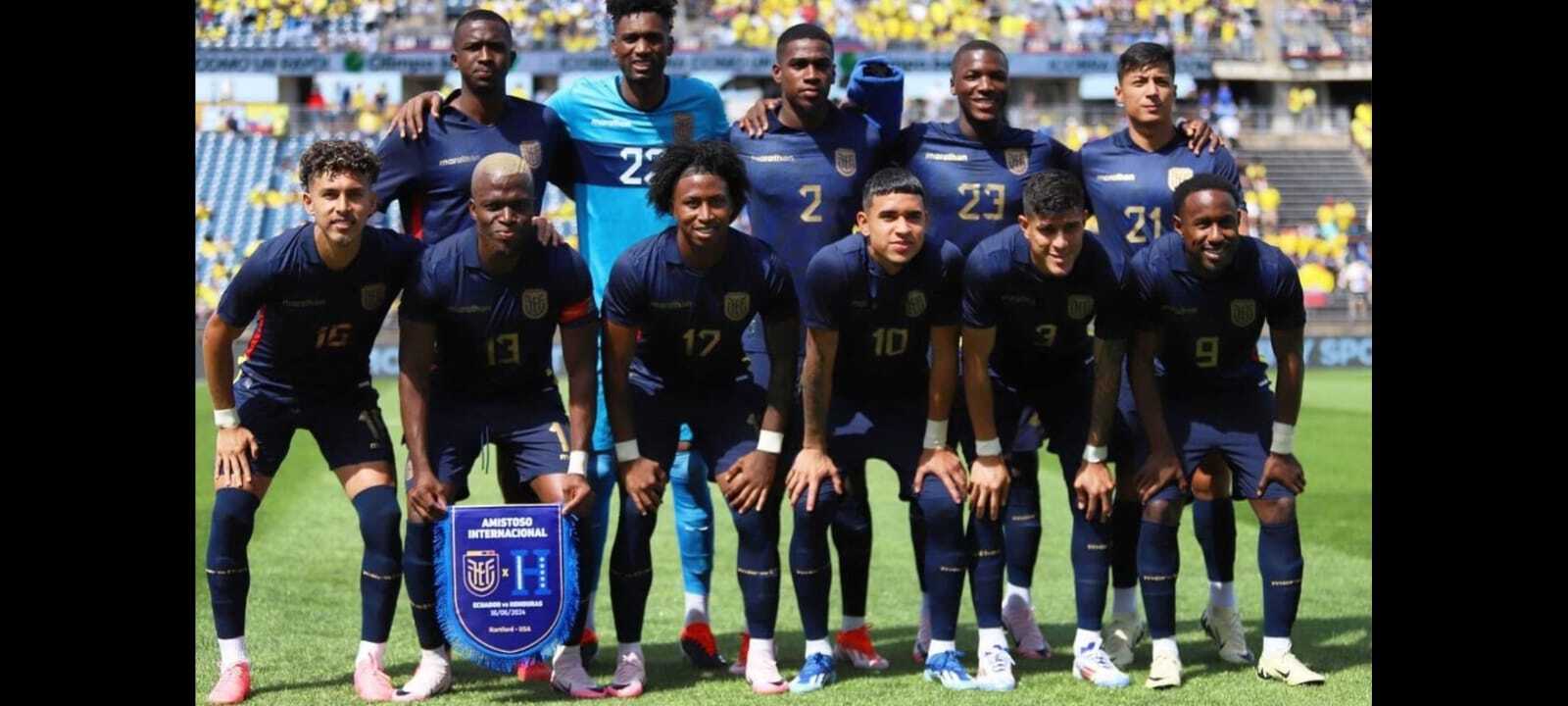Alan Franco (camisa 21) foi titular do Equador no último amistoso antes da Copa América