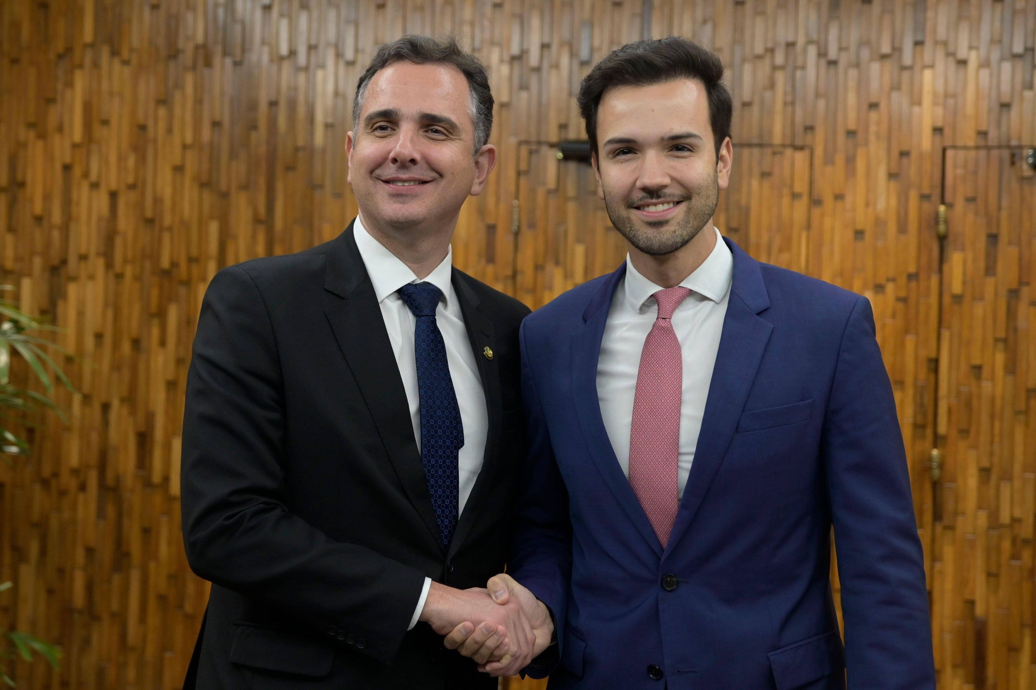 O presidente do Congresso Nacional, Rodrigo Pacheco (PSD) e Tadeu Martins Leite (MDB), presidente da ALMG