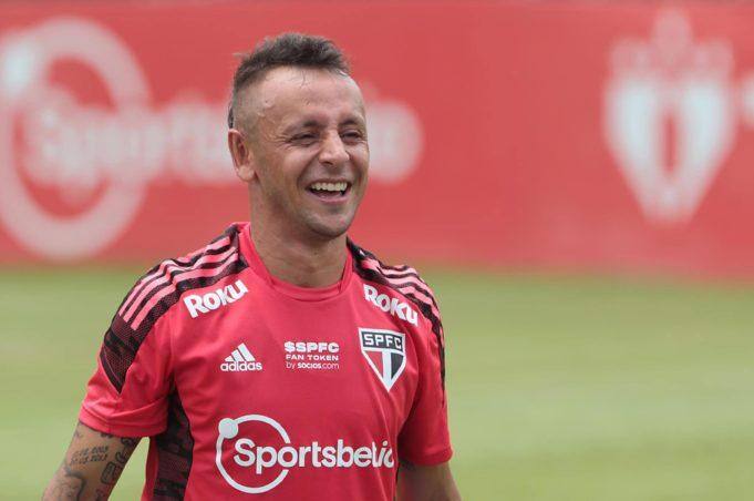 Rafinha, lateral do São Paulo