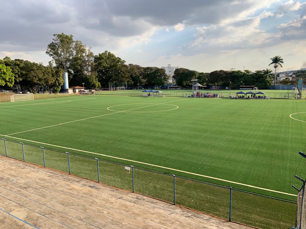 Clube batizou o novo gramado sintético com o nome do ídolo Dirceu Lopes
