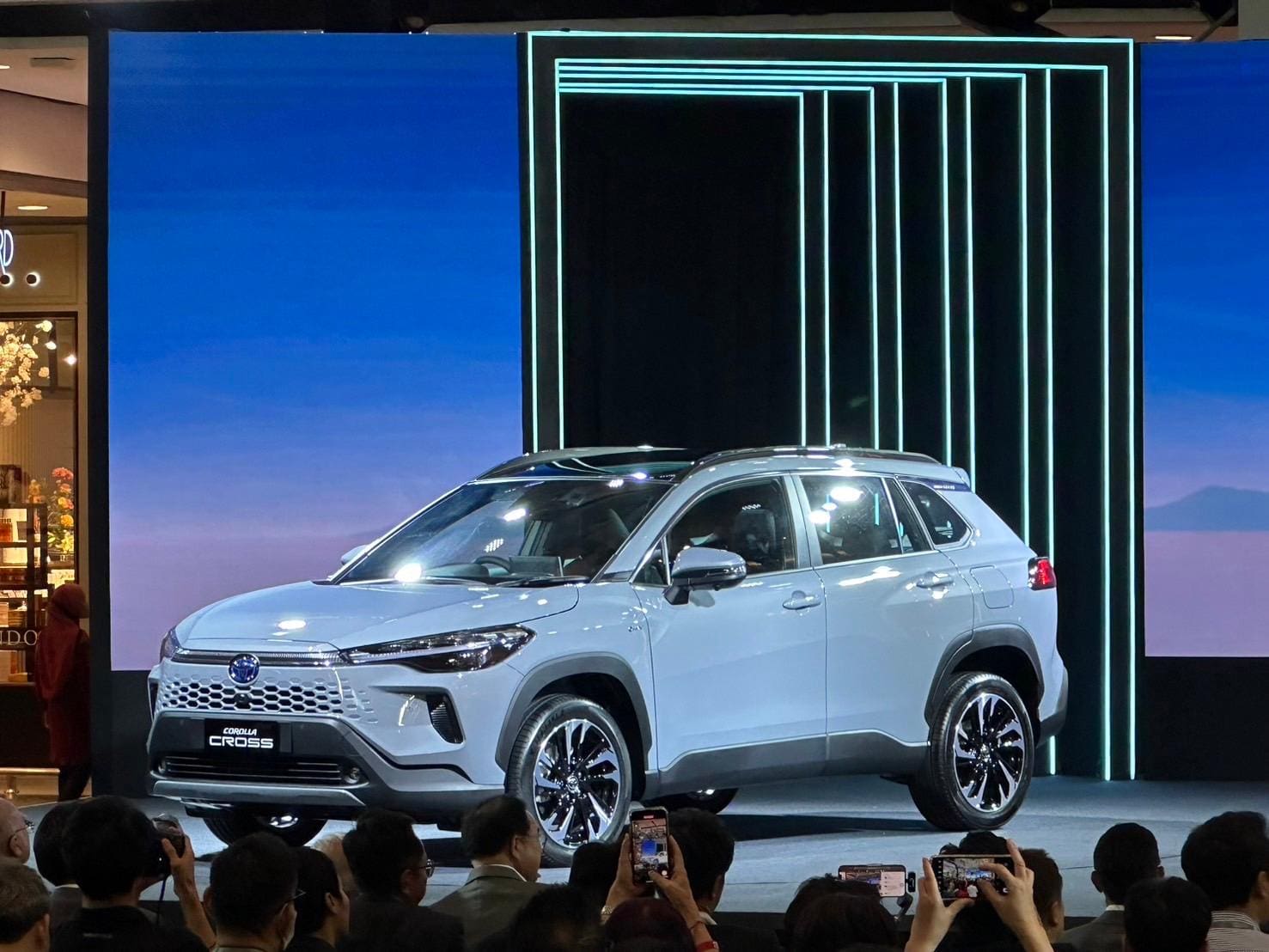 Novo Toyota Corolla Cross foi revelado na Tailândia e chegará ao Brasil