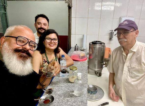 Sara Azevedo recebeu o apoio do estilista Ronaldo Fraga durante café no Mercado Novo