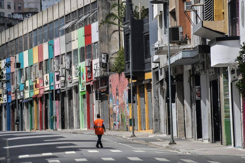 Comércio no centro de São Paulo está totalmente fechado
