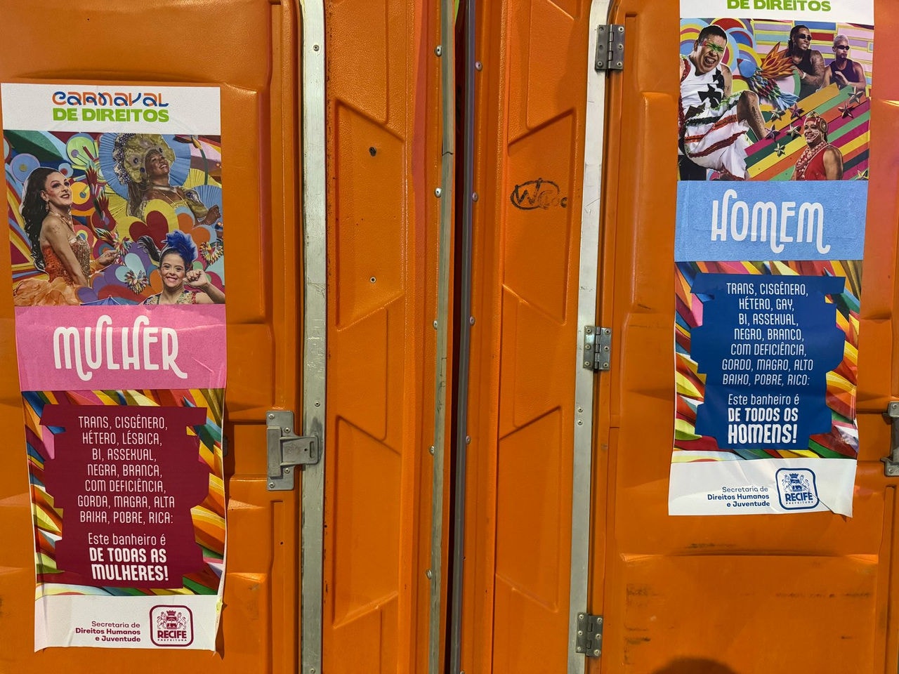 Recife reforça campanha contra a LGBTfobia com mensagens em banheiros durante o Carnaval
