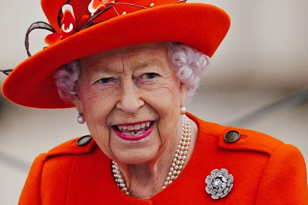 Rainha Elizabeth II, a segunda monarca a mais tempo no trono