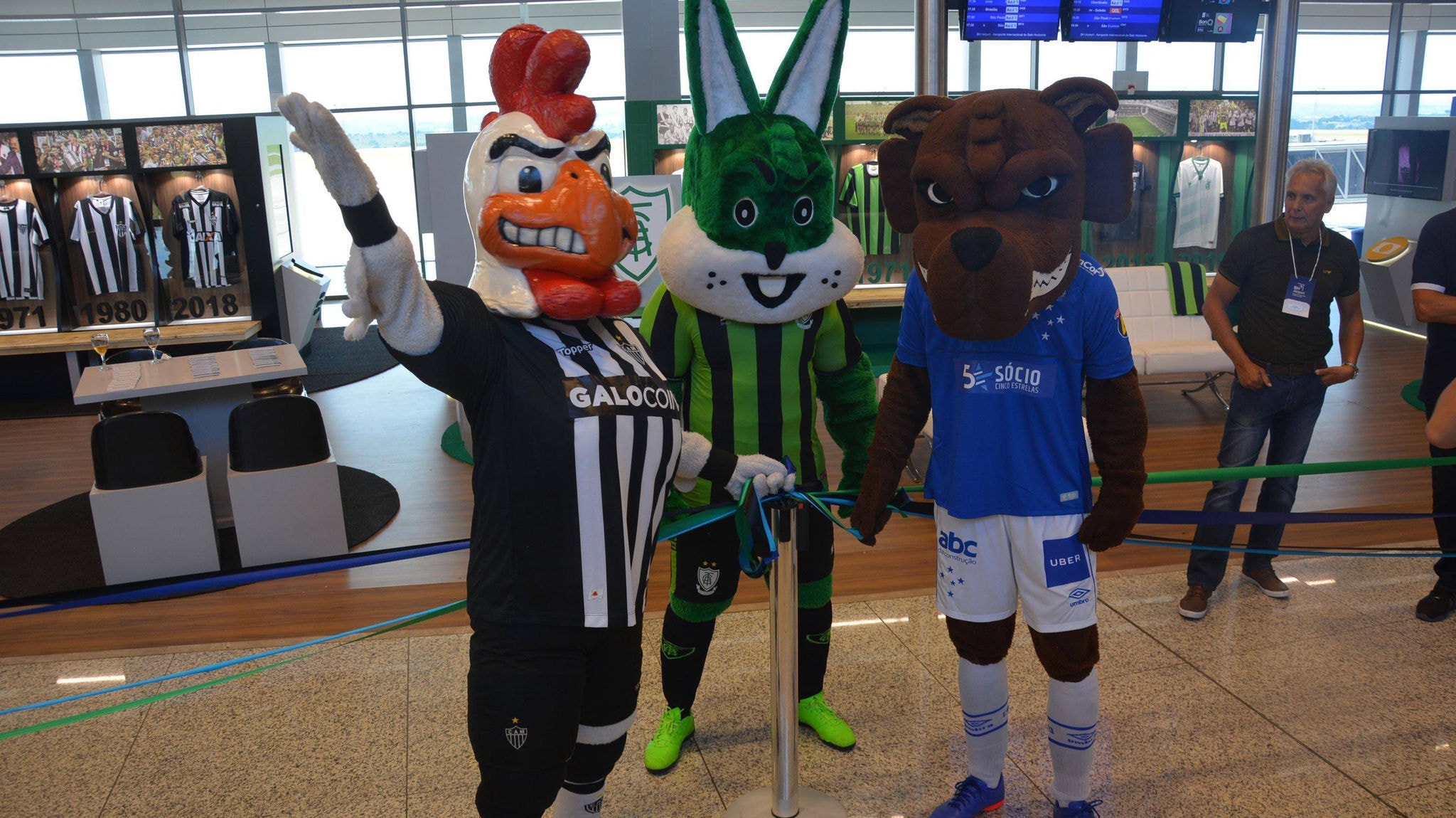 Aeroporto de Confins inaugura lounge temático dos três clubes de BH