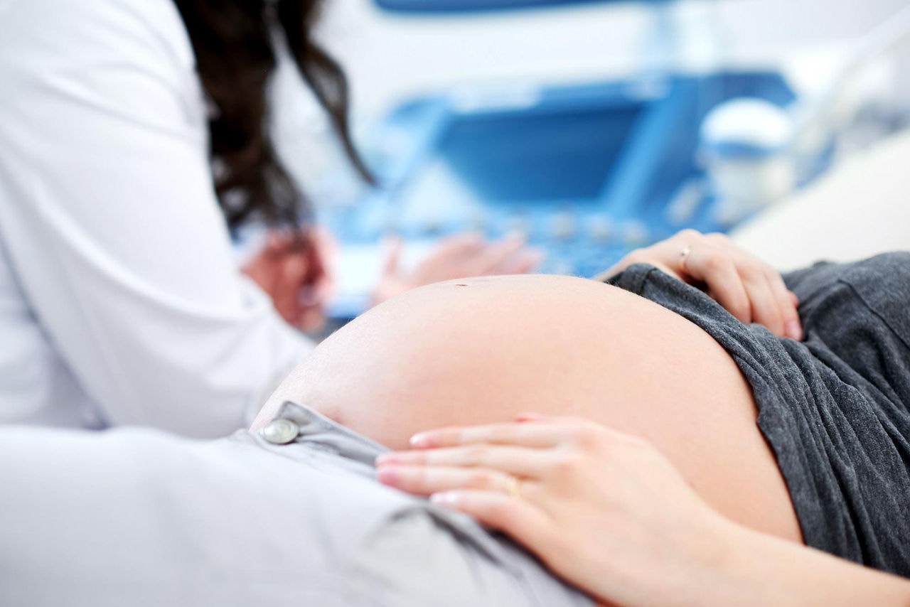 Para fazer a laqueadura durante o parto, a mulher precisa indicar o interesse pela esterilização no mínimo 60 dias antes do nascimento do filho