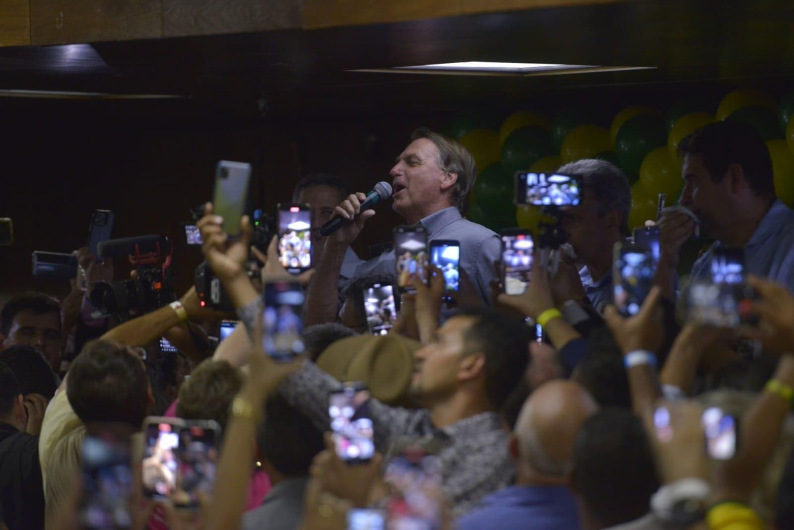 Quase 700 prefeitos apoiam o presidente Bolsonaro em BH