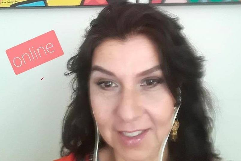 A psicóloga Liliane Mitre aderiu ao atendimento online durante a quarentena