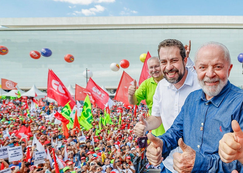 O presidente Lula participou do ato em celebração ao Dia do Trabalhador ao lado do deputado federal e pré-candidato a prefeito de São Paulo Guilherme Boulos (Psol)