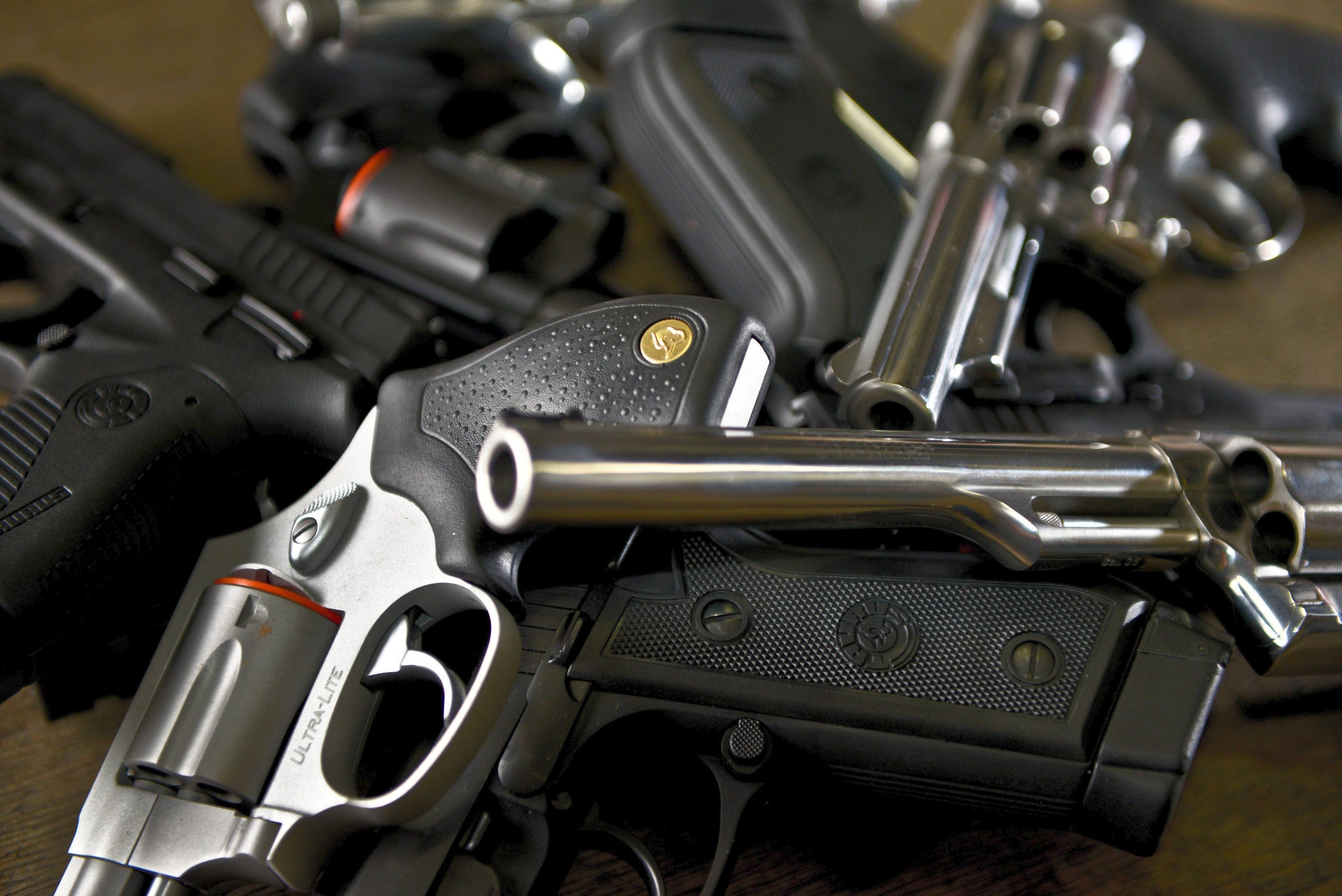 PROCURA POR ARMAS DE FOGO CRESCE 