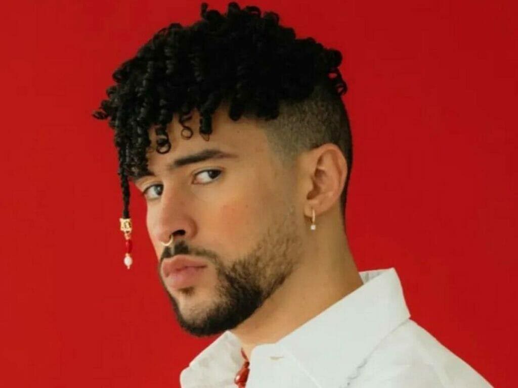 Bad Bunny emplaca hit com música regional mexicana no topo do Spotify Global