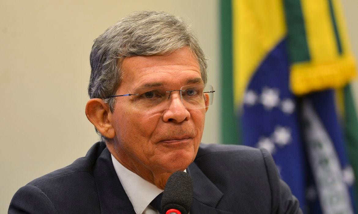 Joaquim Silva e Luna, presidente de Itaipu, é indicado por Bolsonaro para o comando da Petrobras