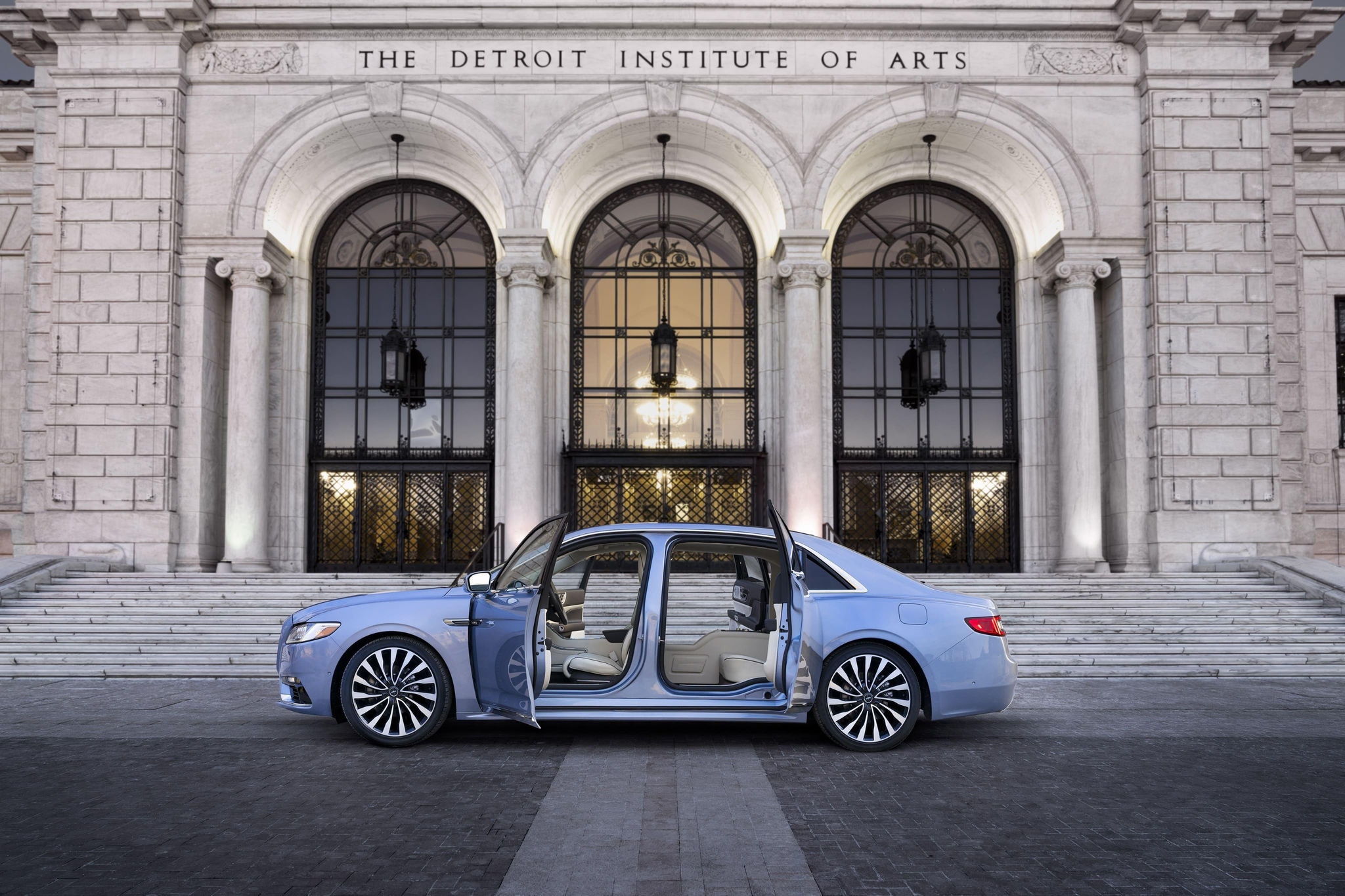 Lincoln Continental "Coach Door Edition" foi edição especial do sedã lançada em 2019