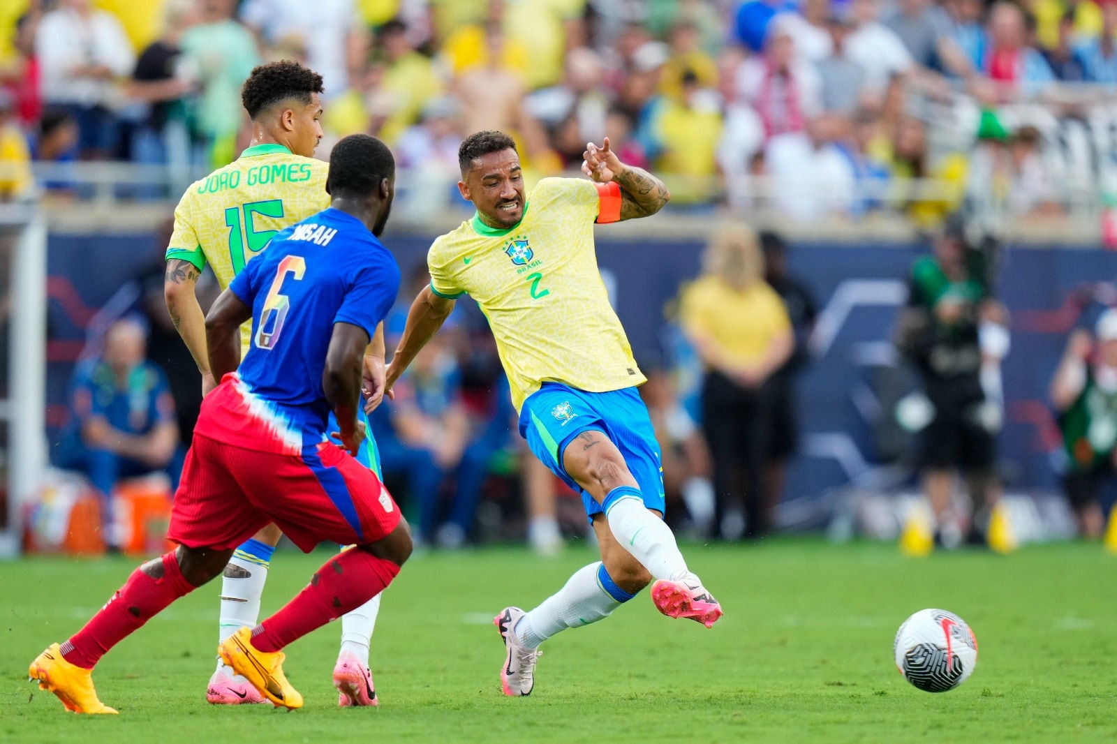 Brasil enfrentou os Estados Unidos no último compromisso antes da Copa América