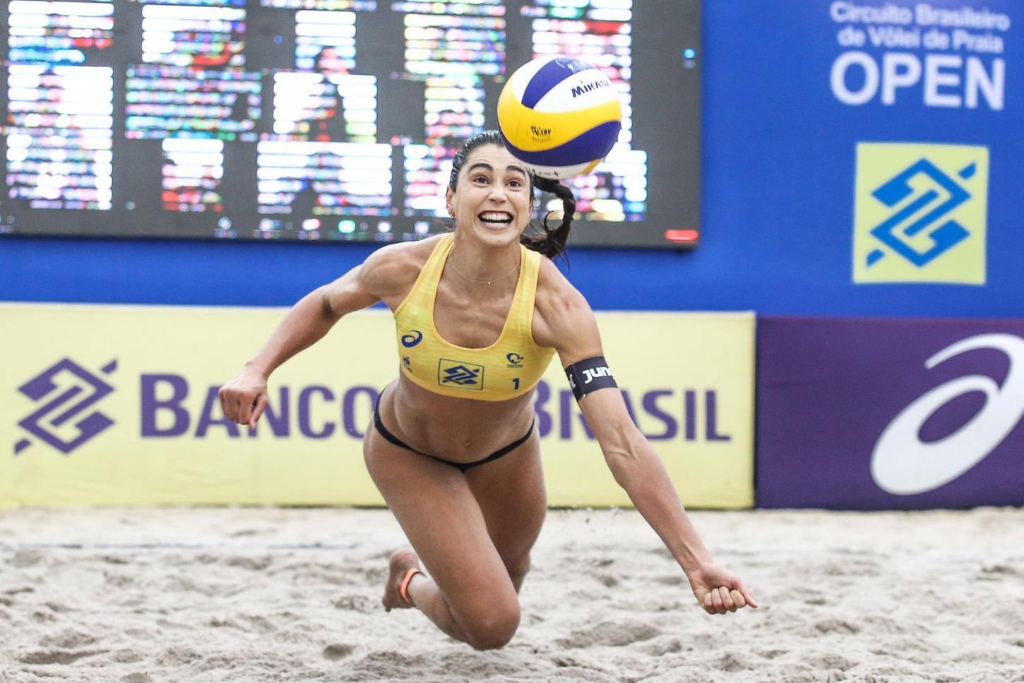 carol solberg volei de praia