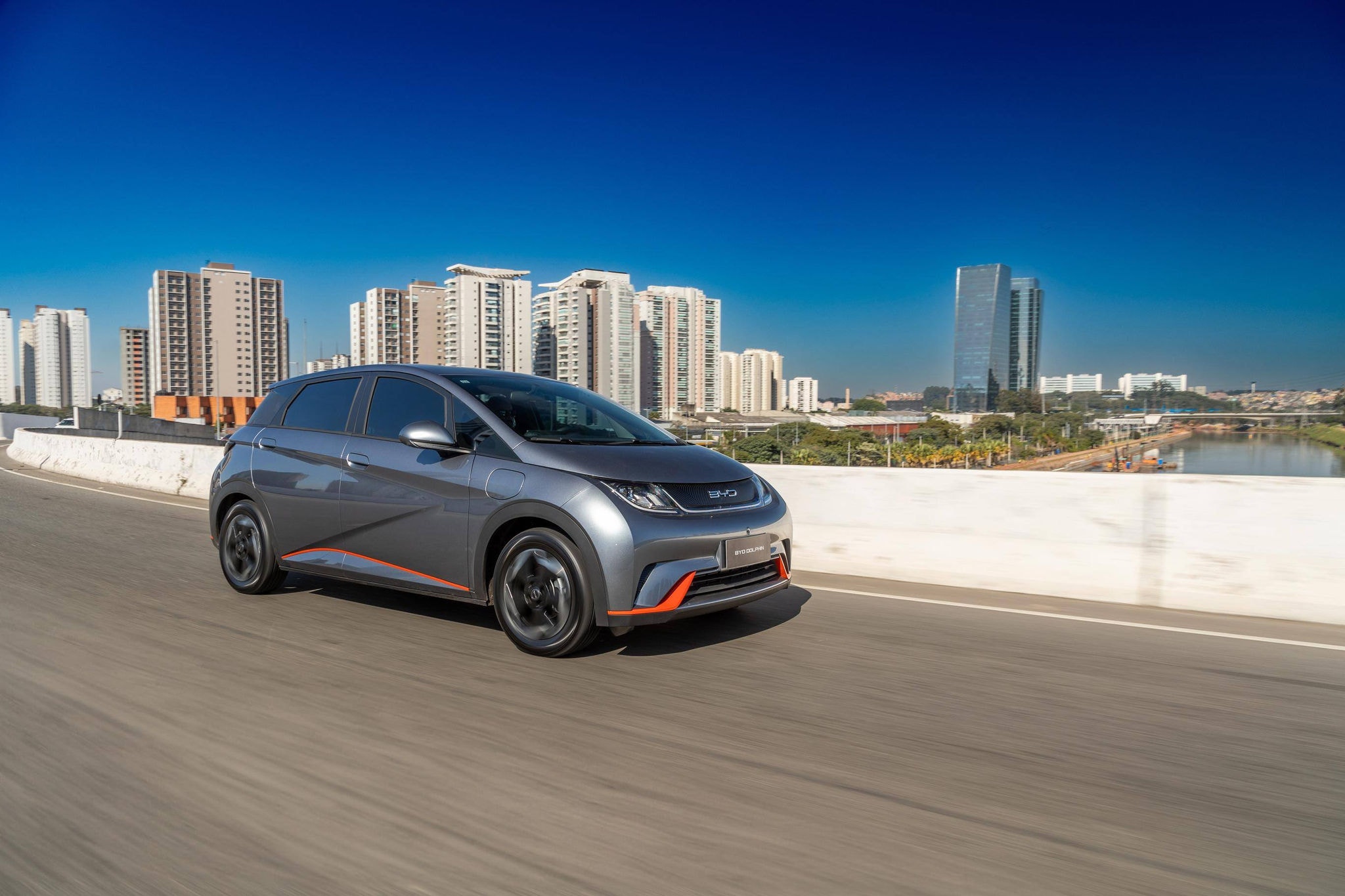 BYD Dolphin será fabricado no Brasil, confirmou a marca chinesa