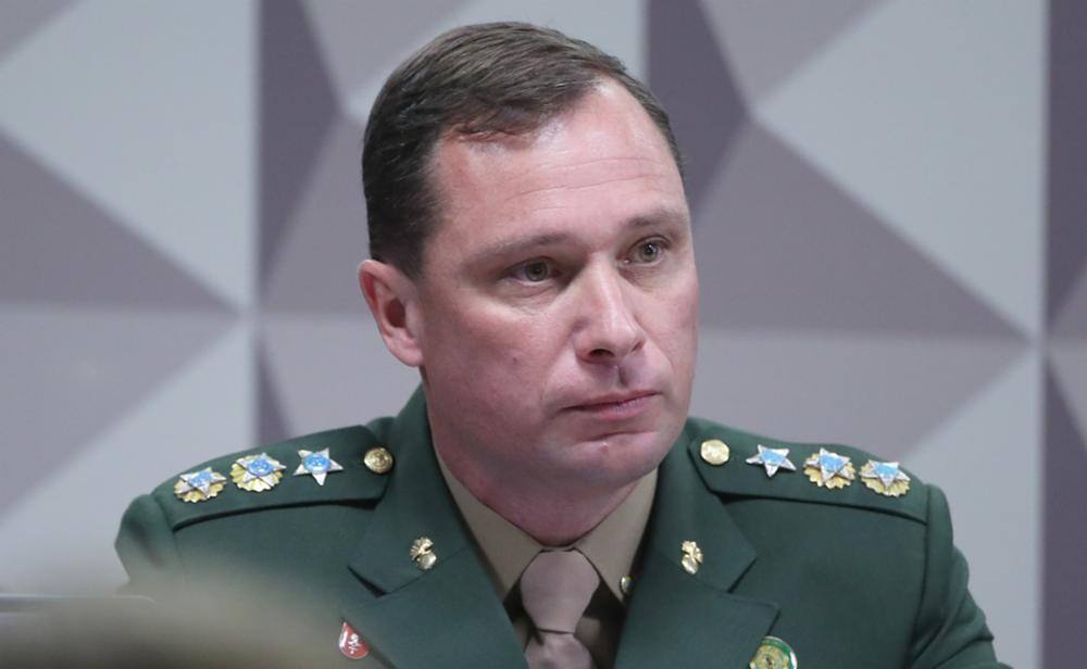 O tenente-coronel Mauro Cid, ex-ajudante de ordens de Jair Bolsonaro, compareceu à CPMI do 8 de janeiro nesta terça-feira (11)