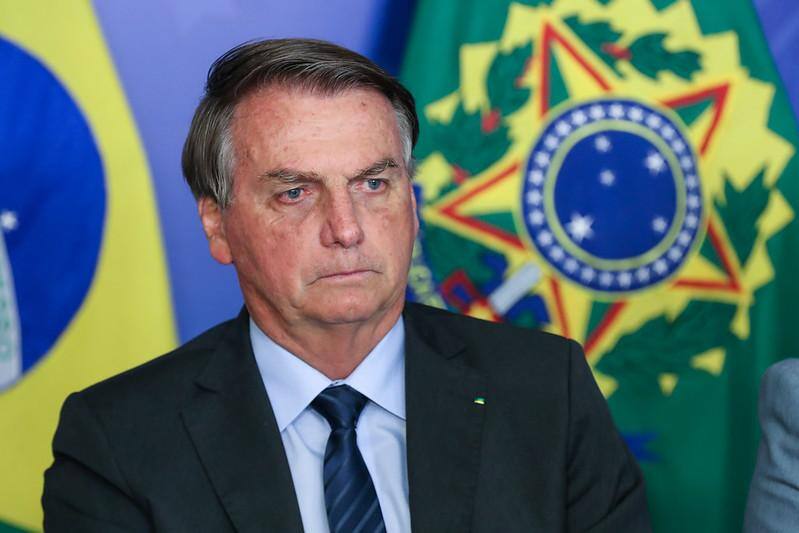 Bolsonaro disse que vai vetar projeto que estabelece passaporte da vacina para ingresso no Brasil