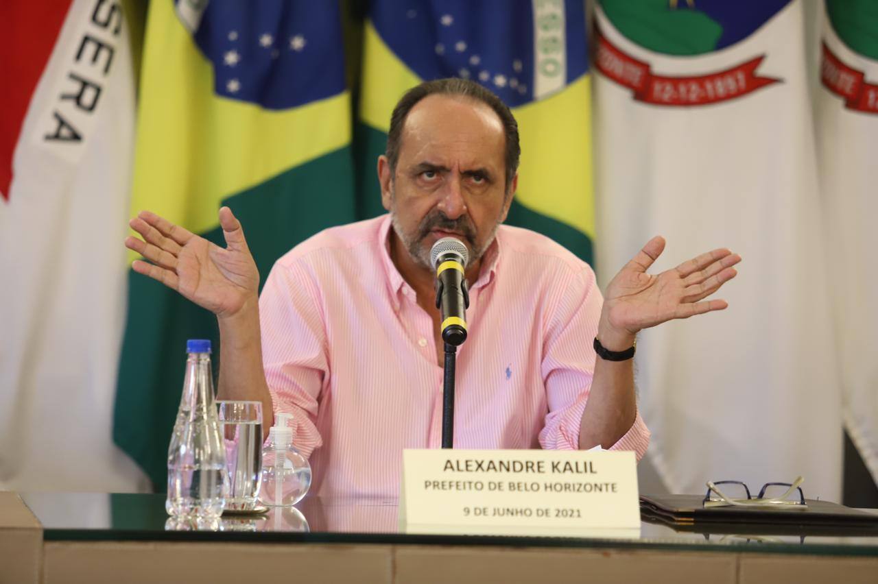 Prefeito de Belo Horizonte, Alexandre Kalil, durante coletiva de imprensa