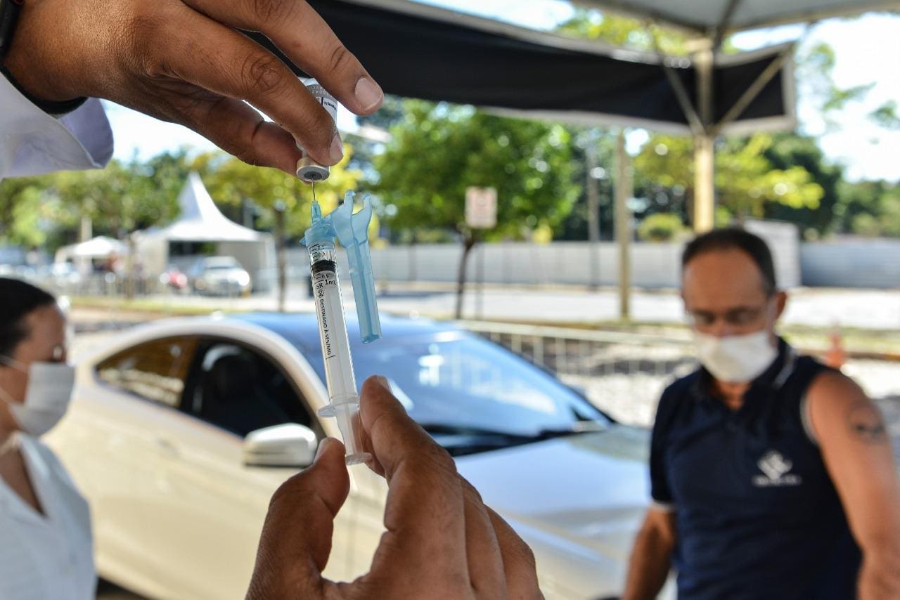 vacinação contra covid em BH