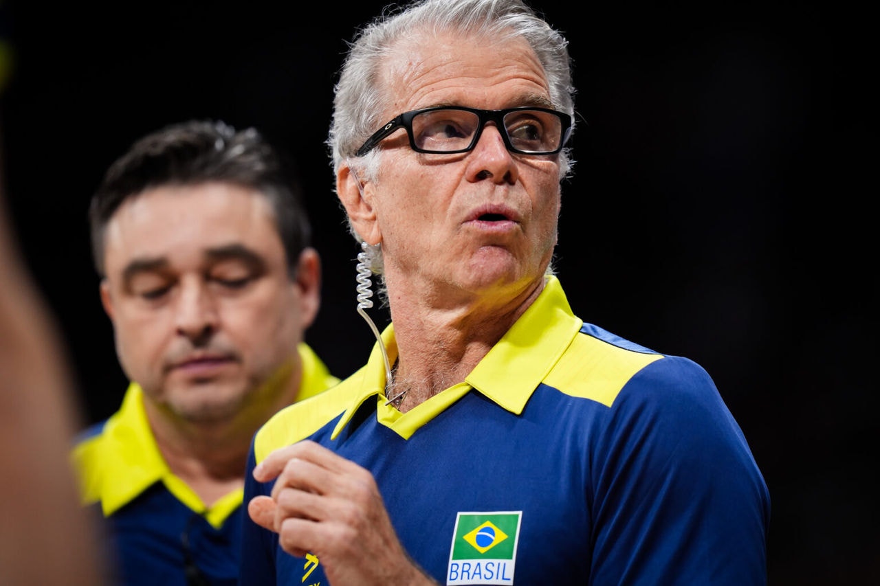 Bernardinho escala a seleção brasileira com Bruninho para encarar a França neste domingo nas Filipinas