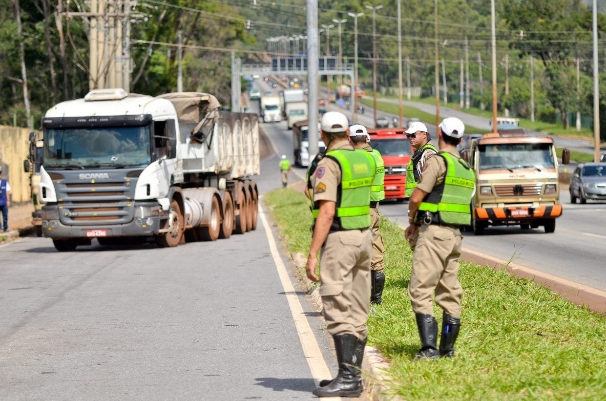 Blitz começou no início da tarde FOTO : JOAO GODINHO / O TEMPO 22.02.2016
