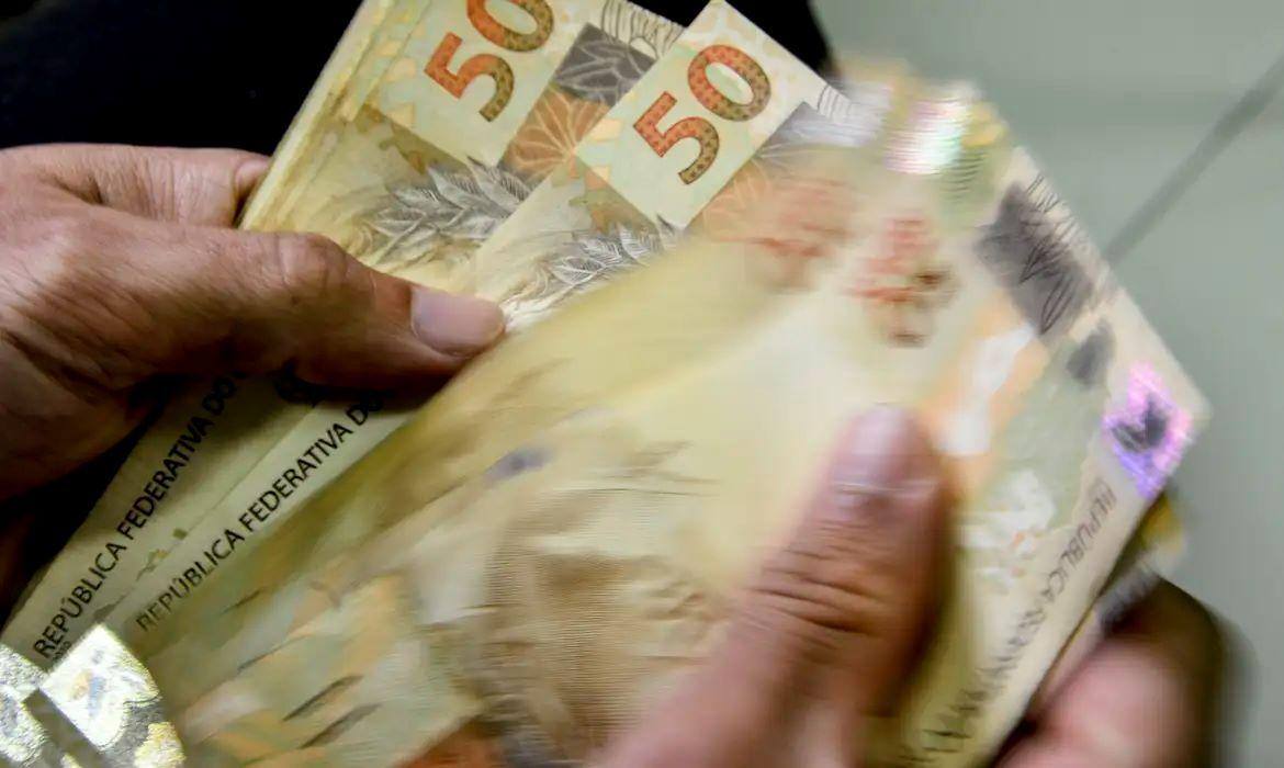 Há diferença salarial de gênero no Brasil 