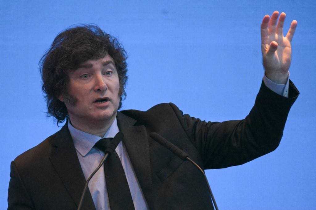 "A energia nuclear é a única fonte suficientemente eficiente, abundante e rapidamente escalável para enfrentar o desenvolvimento de nossa civilização", afirmou o chefe de Estado.