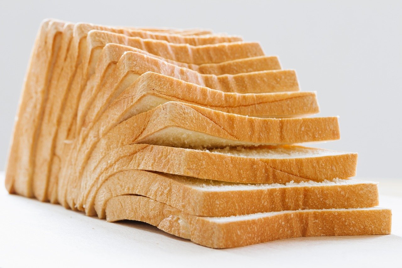 Álcool presente no pão de forma é oriundo do processo de fermentação e do uso de conservante