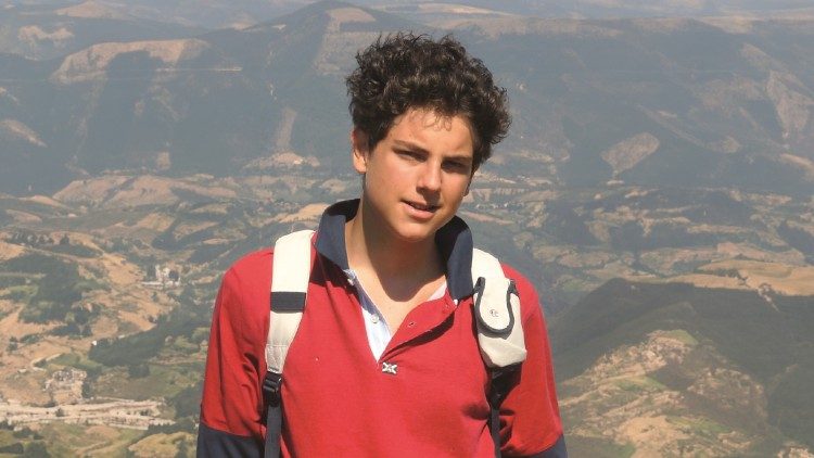Carlo Acutis morreu de leucemia aos 15 anos em 2006, em Monza (na Itália