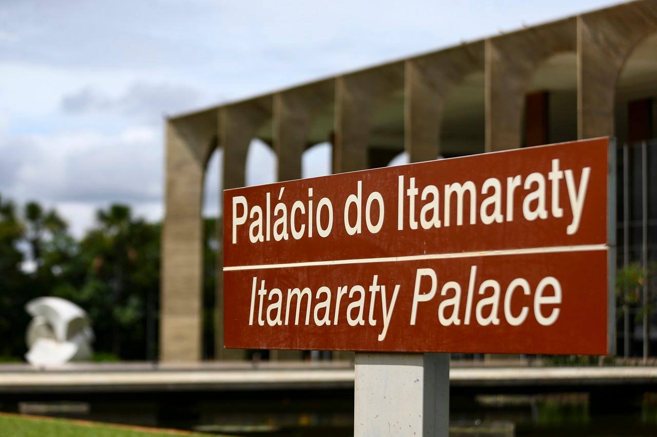 O Palácio Itamaraty sedia o Ministério das Relações Exteriores e está localizado em Brasília (DF)